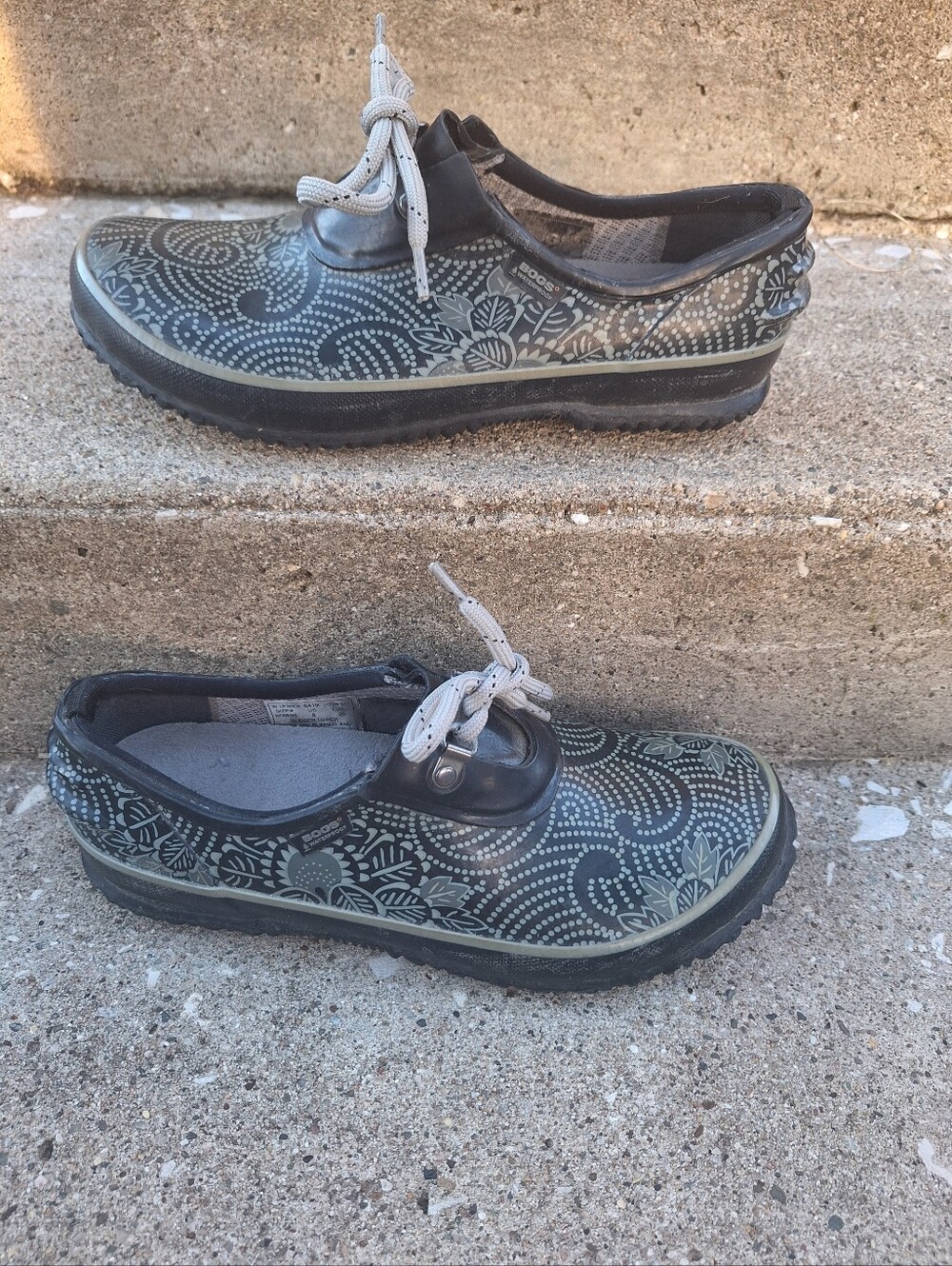 Women's Bogs UF Shoe Batik Waterproof Oxfords Duck Shoes Size US 8